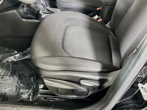 Used 2023 Jeep Renegade Altitude AWD/4WD image 18