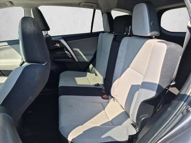 Used 2018 Toyota RAV4 XLE FWD image 18
