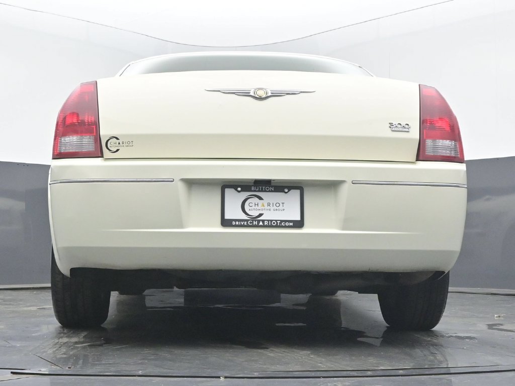 Used 2005 Chrysler 300 Touring w/ Sound Group RWD image 44