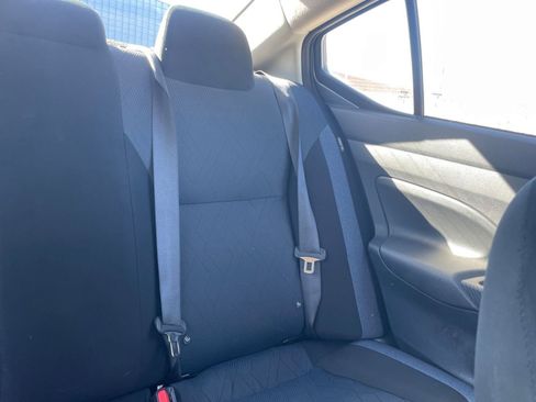 Used 2025 Nissan Versa SV image 35