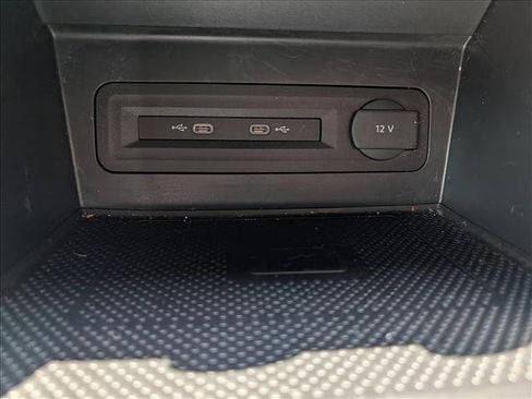 Used 2023 Volkswagen Atlas SE FWD image 35