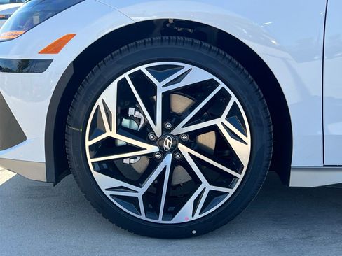 New 2025 Hyundai Ioniq 6 SEL image 8