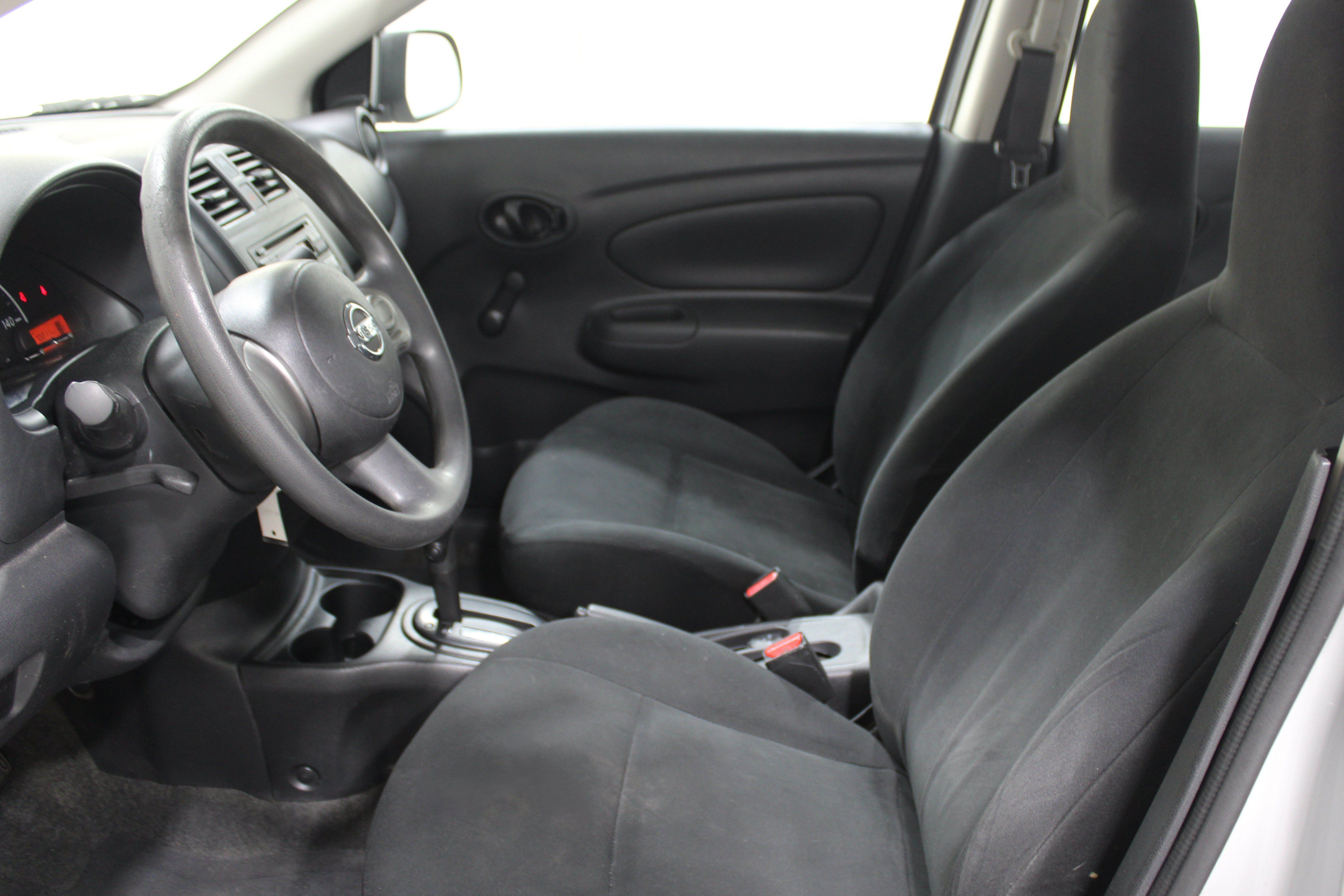 Used 2014 Nissan Versa S Plus FWD image 10