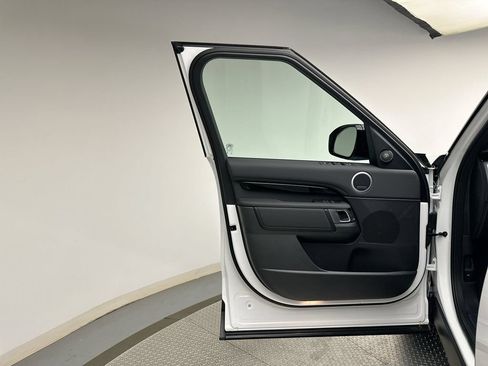 New 2026 Land Rover Discovery S AWD/4WD image 9