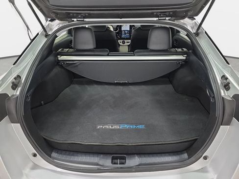 Used 2018 Toyota Prius Prime Advanced w/ Carpet Mat Package FWD image 34