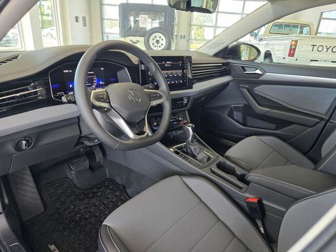 New 2026 Volkswagen Jetta SE FWD image 22