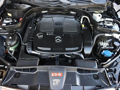 Used 2013 Mercedes-Benz E 350 4MATIC Sedan image 44