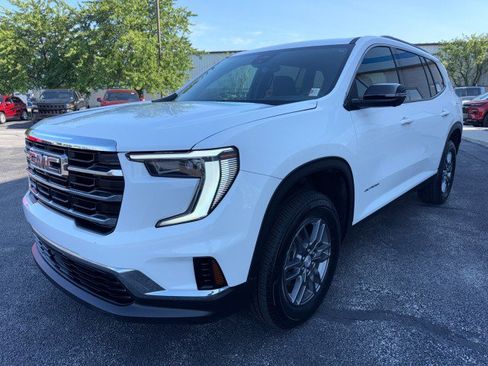 Used 2025 GMC Acadia Elevation FWD image 7