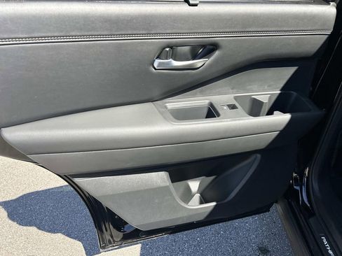 New 2026 Nissan Pathfinder Platinum w/ Lighting Package AWD/4WD image 21