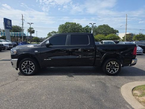 Used 2026 RAM 1500 Laramie AWD/4WD image 7