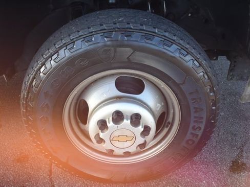 Used 2005 Chevrolet Silverado 3500 W/T w/ Snow Plow Prep Package AWD/4WD image 27