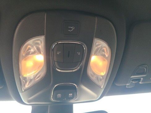 New 2025 Jeep Compass Latitude w/ Sun & Sound Group image 18