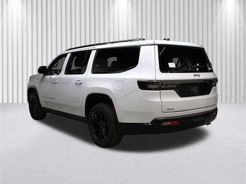 New 2026 Jeep Grand Wagoneer L Summit AWD/4WD image 5