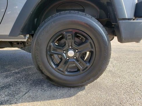 Used 2016 Jeep Wrangler Sport AWD/4WD image 11