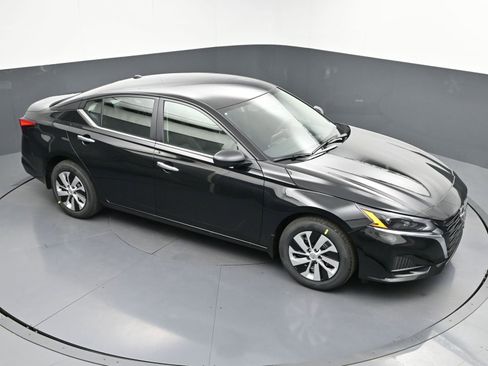 New 2025 Nissan Altima 2.5 S FWD image 19