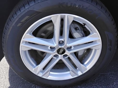 Certified 2025 Audi Q5 e Premium Plus w/ Premium Plus Package image 13