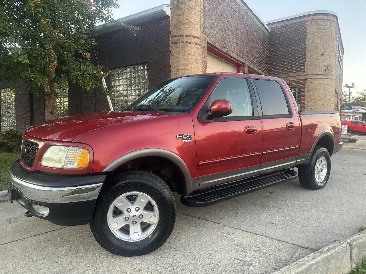 Used 2003 Ford F150 XLT AWD/4WD image 2