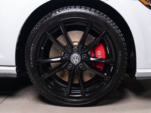 Used 2019 Volkswagen GTI Rabbit Edition image 21
