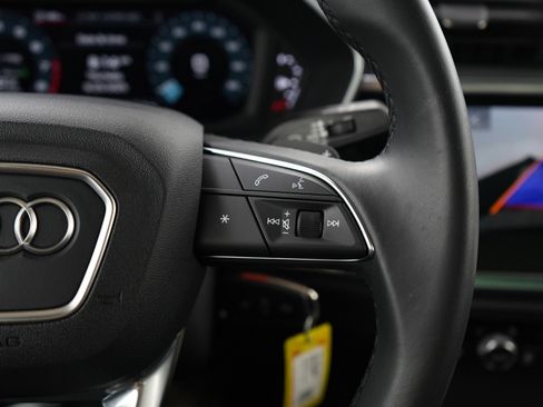 Used 2025 Audi Q3 2.0T Premium image 29