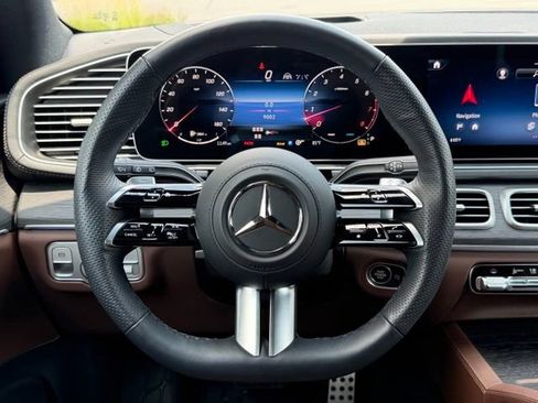 Used 2026 Mercedes-Benz GLS 580 4MATIC image 13