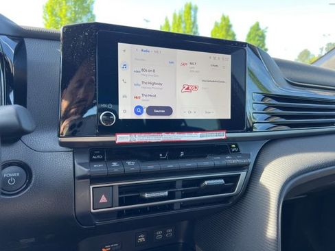 Used 2026 Toyota Camry SE image 18