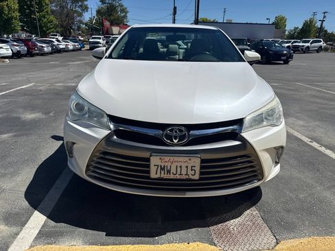 Used 2015 Toyota Camry XLE w/ Convenience Package FWD image 8