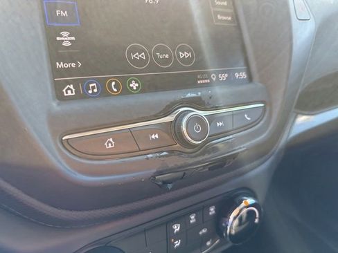 Used 2023 Chevrolet TrailBlazer LT FWD image 34