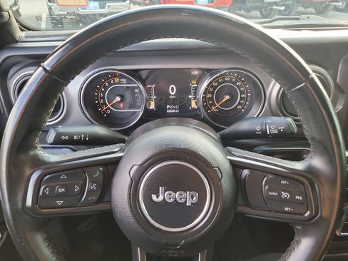 Certified 2022 Jeep Gladiator Sport image 24