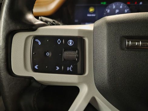 Used 2024 Land Rover Defender 130 X-Dynamic SE AWD/4WD image 22