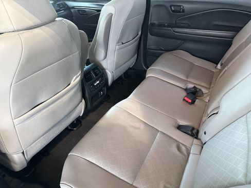 Used 2022 Honda Passport Elite image 11