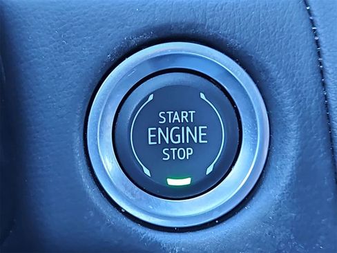 Used 2024 Chevrolet Tahoe Z71 w/ Luxury Package image 24