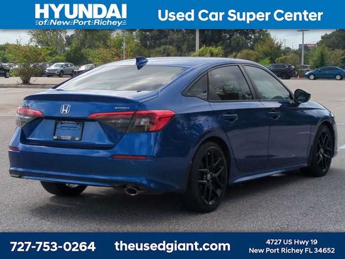 Used 2023 Honda Civic Sport image 5