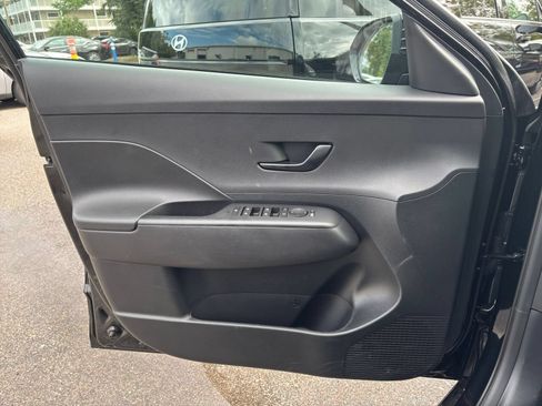 Used 2026 Hyundai Kona SEL Sport FWD image 18