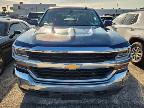 Used 2017 Chevrolet Silverado 1500 LT w/ Texas Edition RWD image 2