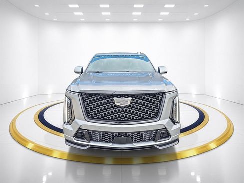New 2026 Cadillac Escalade ESV V w/ LPO, ONYX Package AWD/4WD image 2