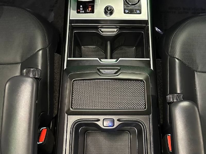 Used 2023 Land Rover Range Rover SV AWD/4WD image 36