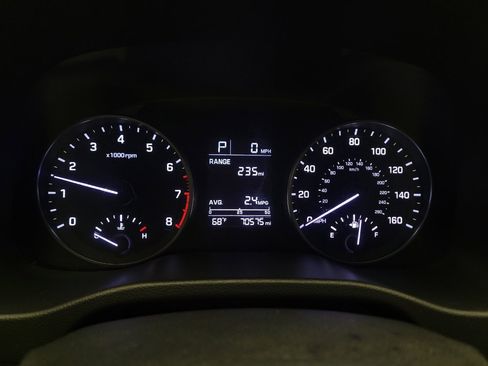 Used 2017 Hyundai Elantra SE image 23