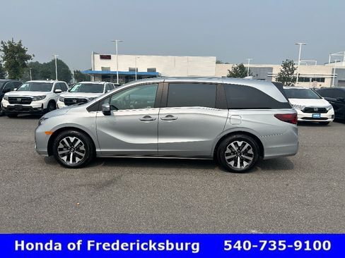 Certified 2026 Honda Odyssey EX-L image 2
