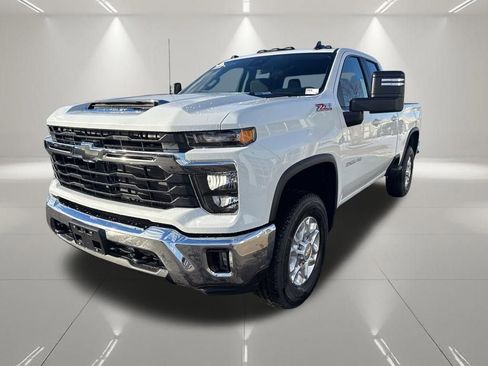 New 2026 Chevrolet Silverado 2500 LT image 4
