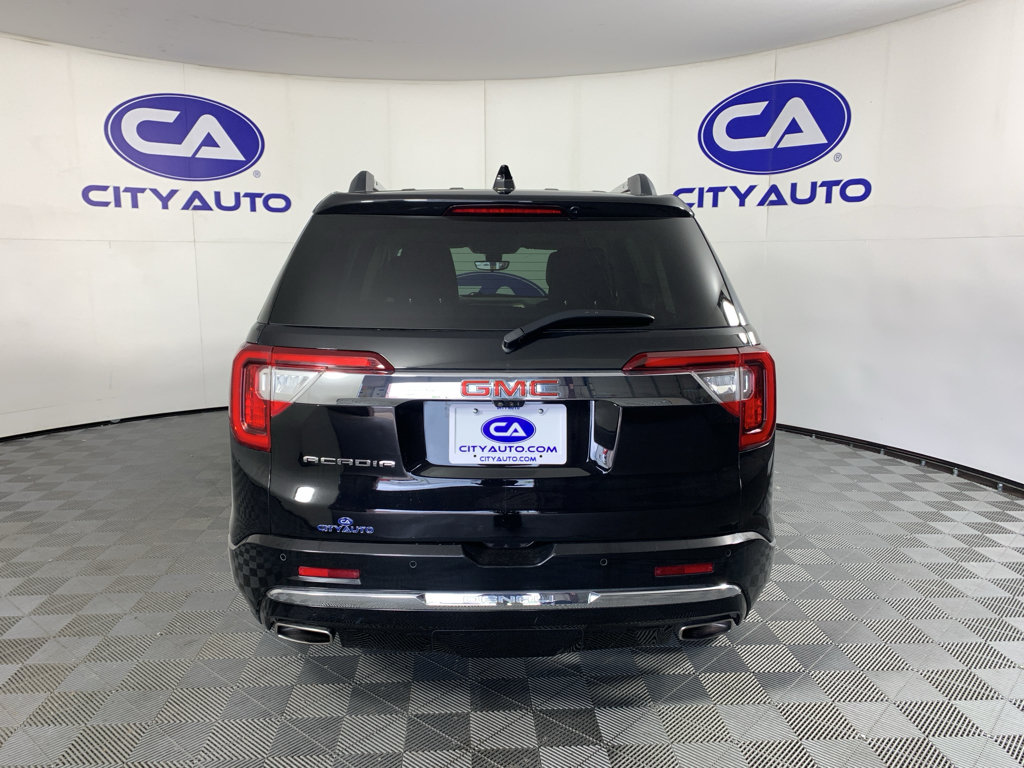 Used 2023 GMC Acadia Denali w/ Denali Technology Package FWD image 4