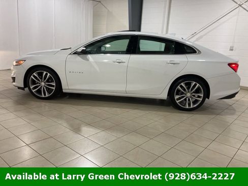 Used 2023 Chevrolet Malibu LT image 2