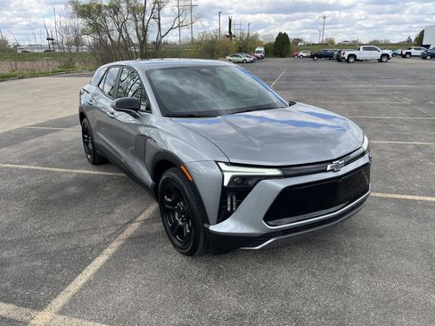 Used 2025 Chevrolet Blazer EV AWD Police image 8