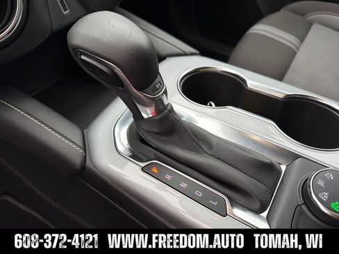 Used 2025 Chevrolet Blazer LT AWD/4WD image 23
