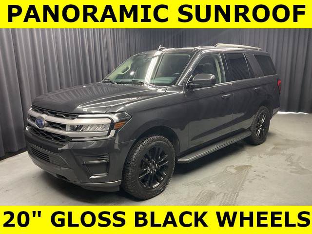Used 2023 Ford Expedition XLT AWD/4WD image 2