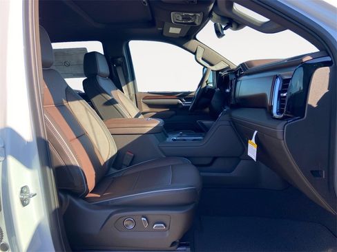 New 2026 GMC Sierra 2500 Denali w/ Denali Reserve Package image 15