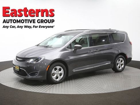 Used 2017 Chrysler Pacifica Touring-L Plus w/ Advanced Safetytec Group FWD image 59