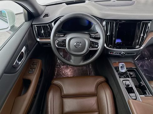 Certified 2024 Volvo V60 B5 Cross Country Ultimate w/ Protection Package Premier AWD/4WD image 24