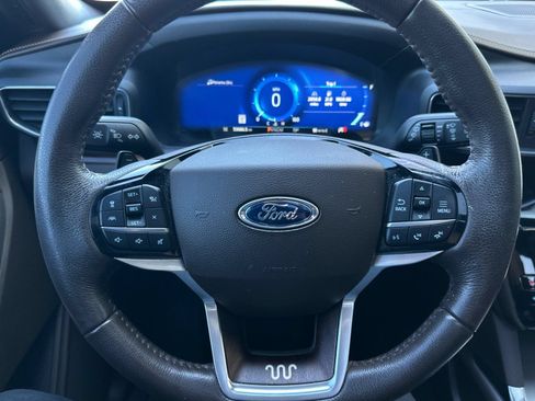 Used 2021 Ford Explorer King Ranch w/ Premium Technology Package AWD/4WD image 22