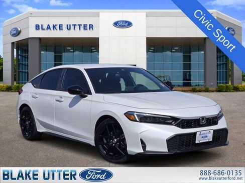 Used 2025 Honda Civic Sport image 1