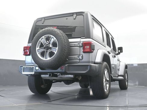 Used 2019 Jeep Wrangler Unlimited Sahara AWD/4WD image 61
